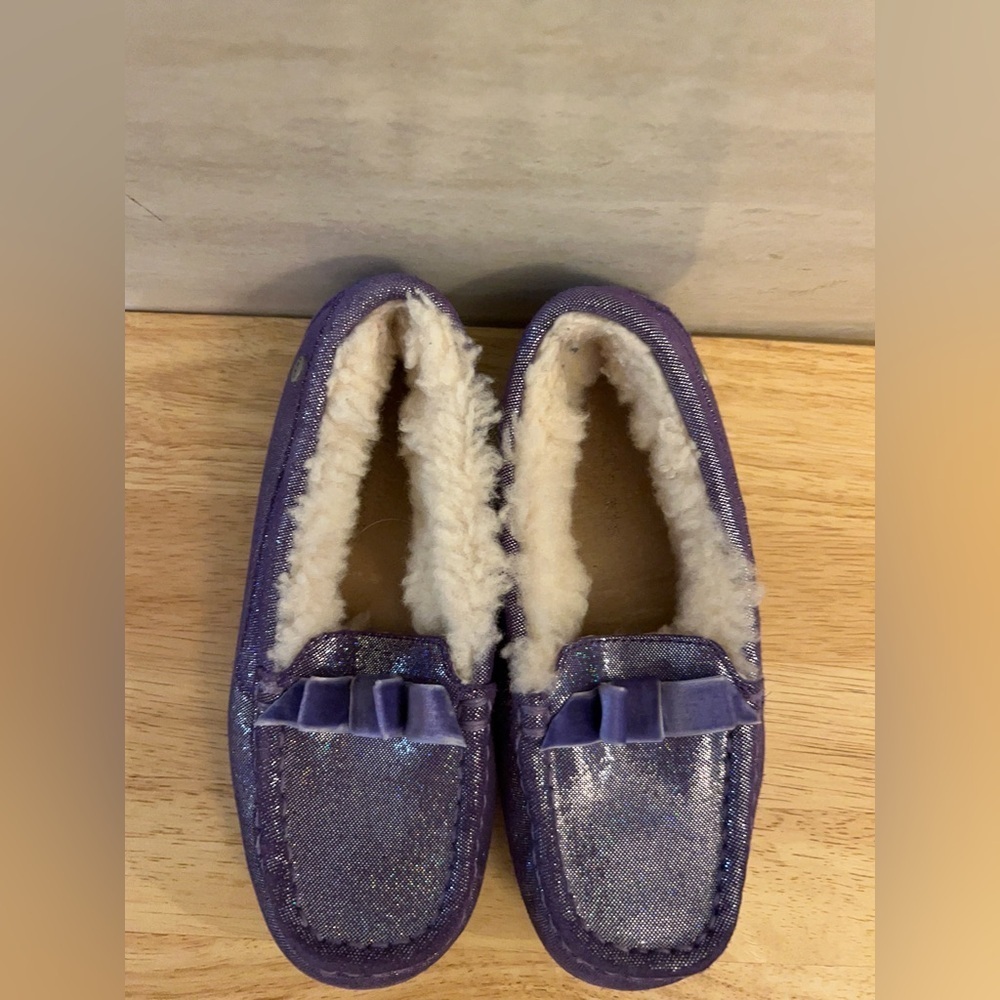 Ugg Australia Annmarie purple glitter bow sheepskin slippers/ moccasins